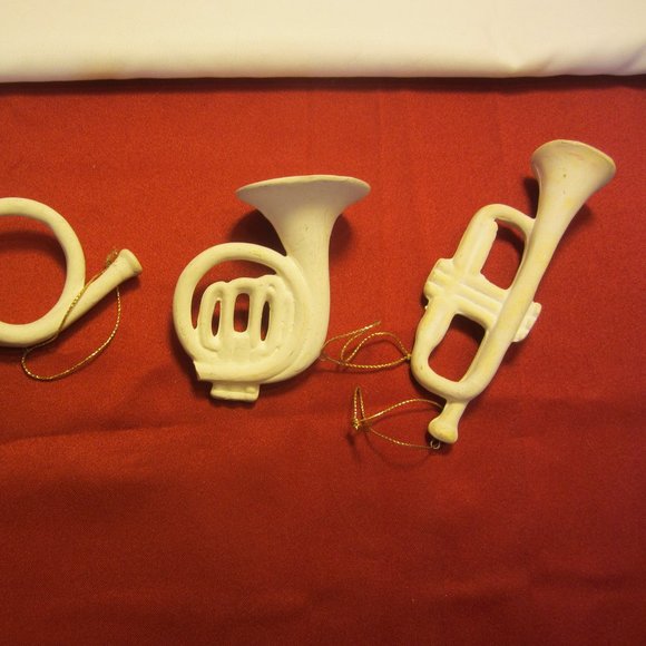 VTG 70'S WHITE PLASTER/CERAMIC HORN ORNAMENTS, SET OF 3 - Picture 2 of 4